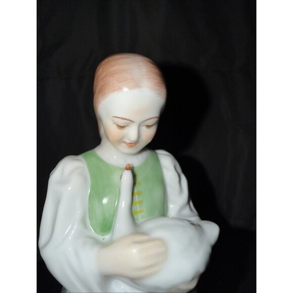 HEREND Peasant Girl With Geese Green Dress 8" Tall Porcelain - Picture 5 of 11